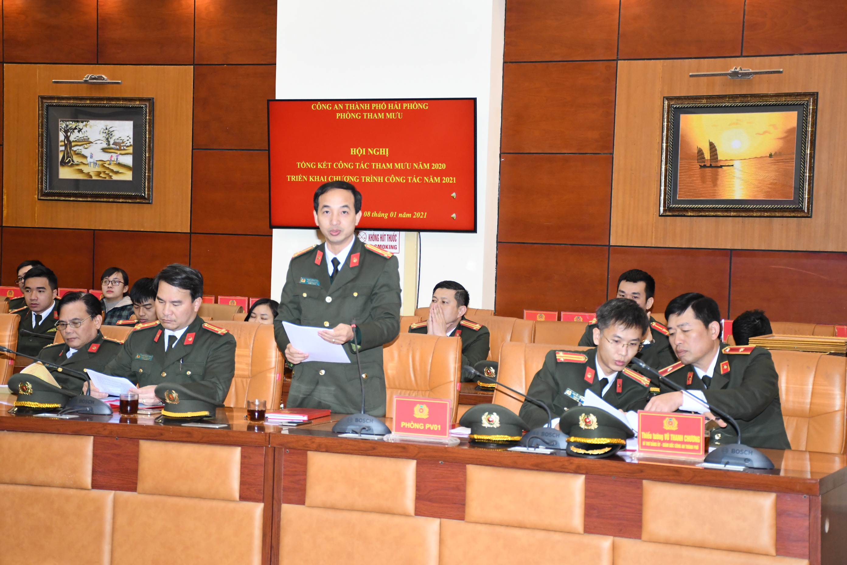 Tham mưu hoàn thiện hệ thống văn bản quy phạm pháp luật về an ninh trật tự